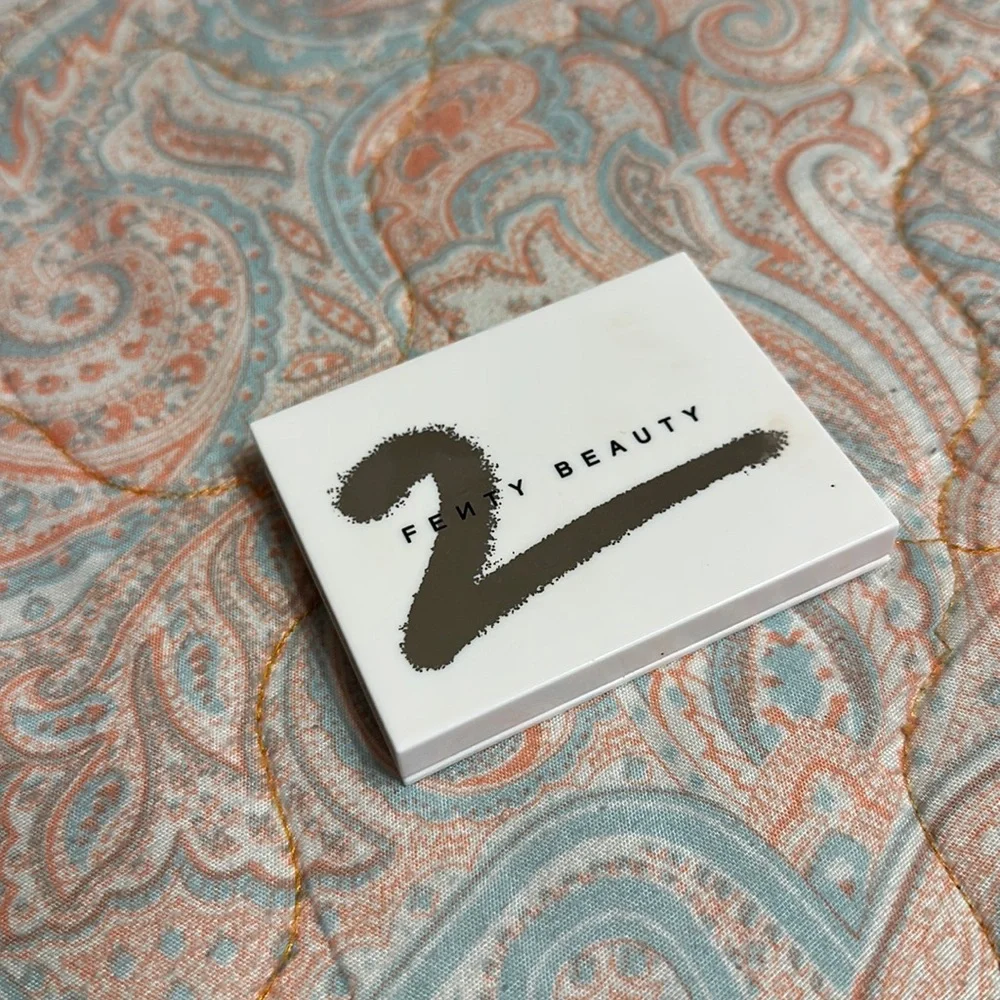 Fenty Beauty Snap Shadows Palette